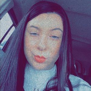 Meet your Posher, Makenzie